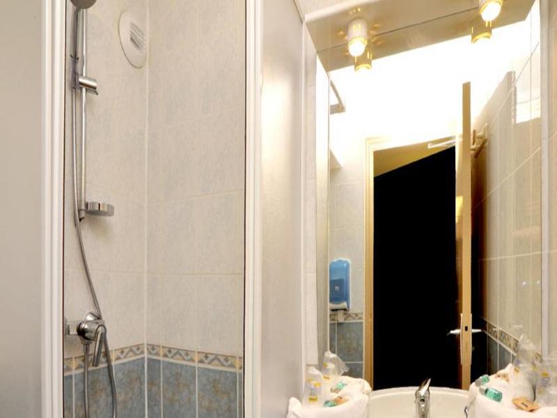 Enzo Hotels Trappes By Kyriad Direct 외부 사진