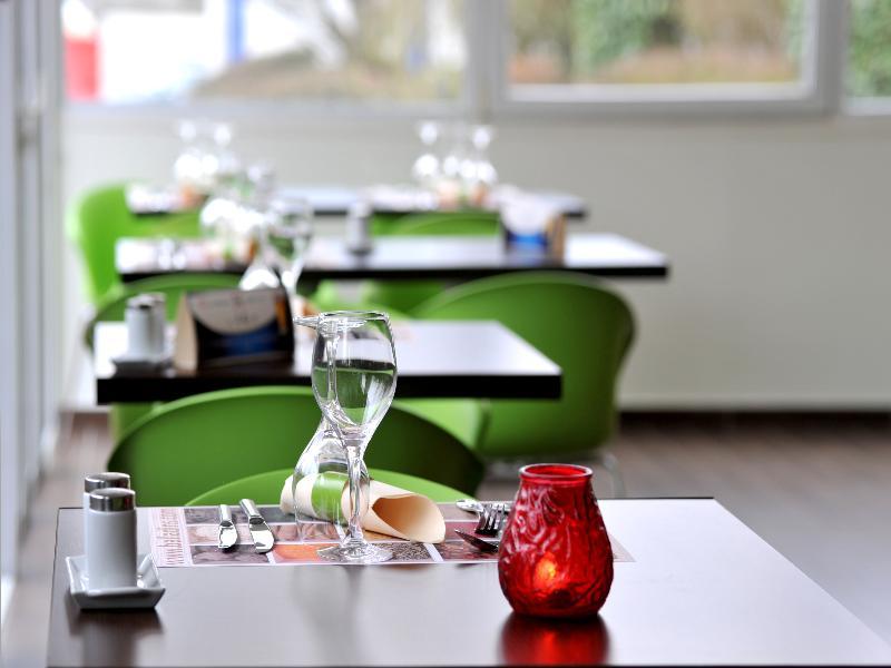 Enzo Hotels Trappes By Kyriad Direct 외부 사진