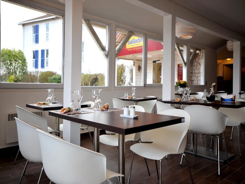 Enzo Hotels Trappes By Kyriad Direct 외부 사진