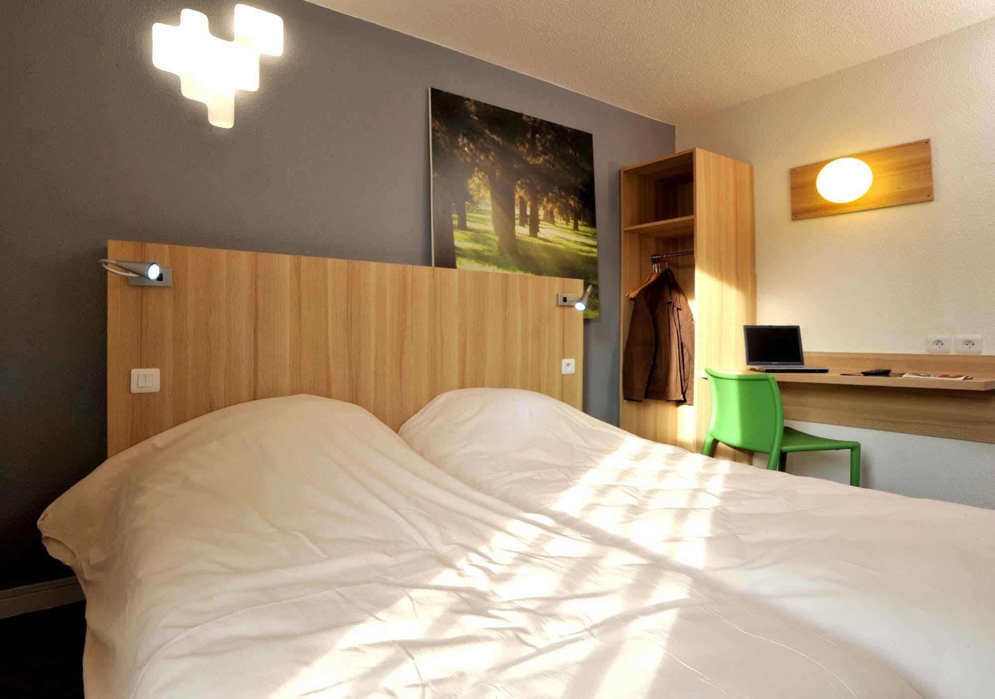 Enzo Hotels Trappes By Kyriad Direct 외부 사진