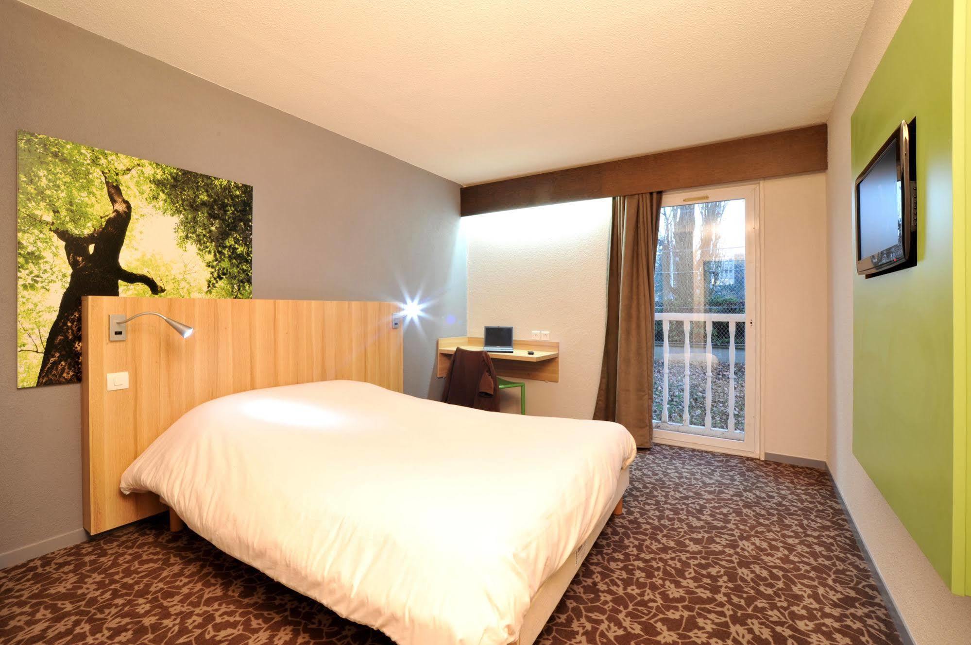 Enzo Hotels Trappes By Kyriad Direct 외부 사진