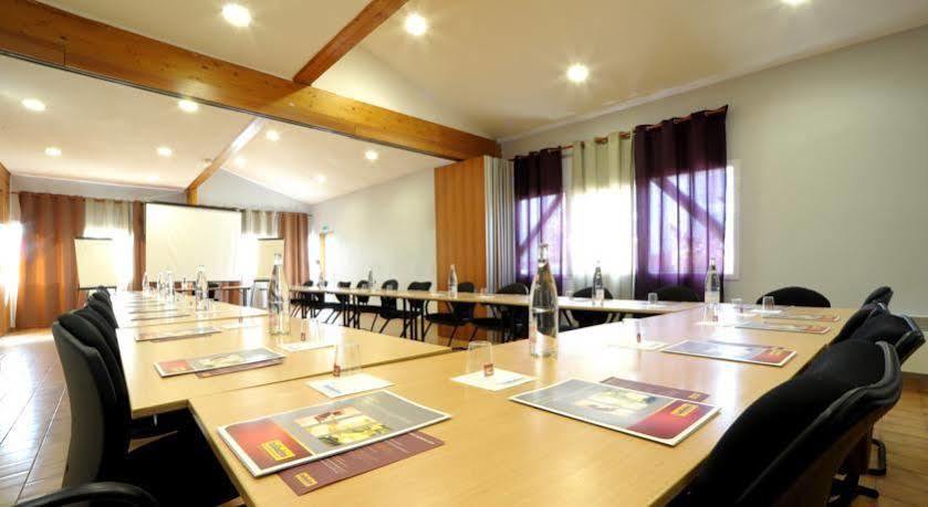 Enzo Hotels Trappes By Kyriad Direct 외부 사진